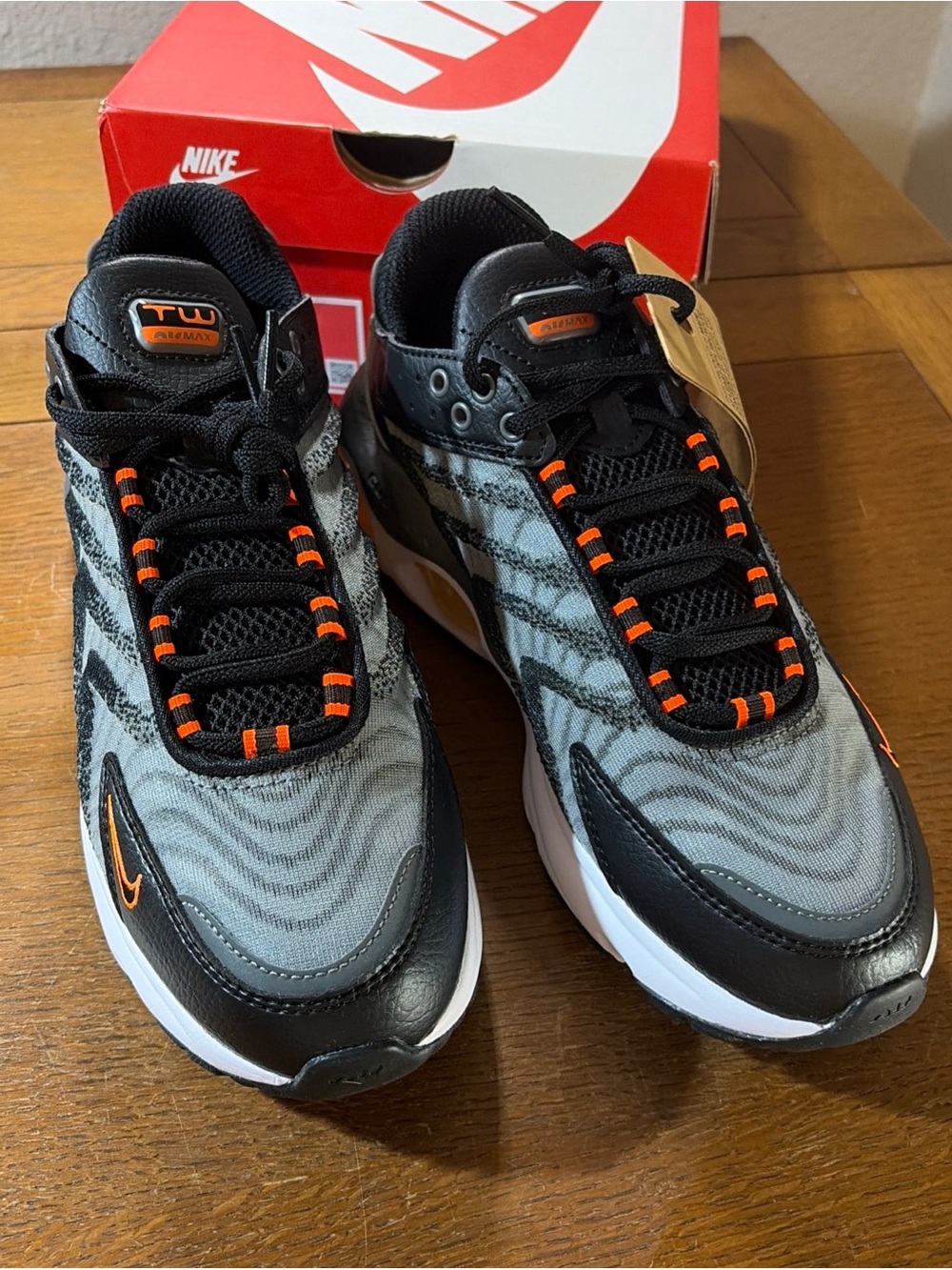 Nike AIR MAX TW Unisex Running Shoes NEW Sneakers Black White Orange M7 W8.5